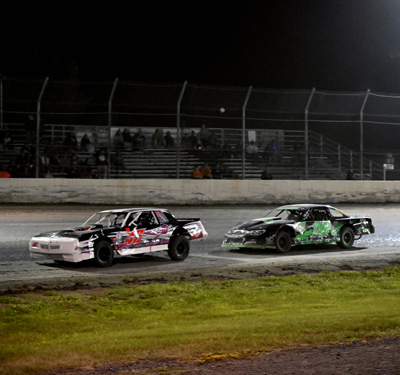 Joe Daniels(46) battles Shawn Duquette(18) in the Hartson Total Opening Renegades A Main 2