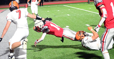 diving for the score
